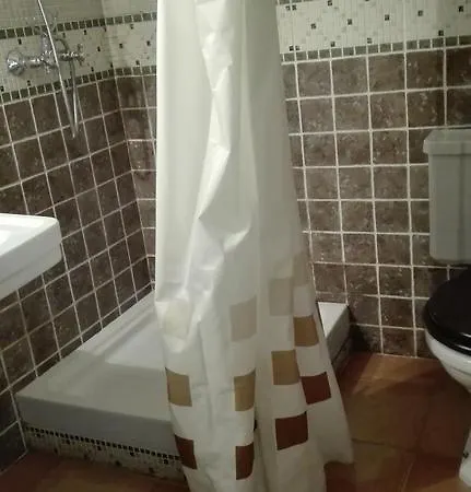 Pensio I La Bordeta Estación